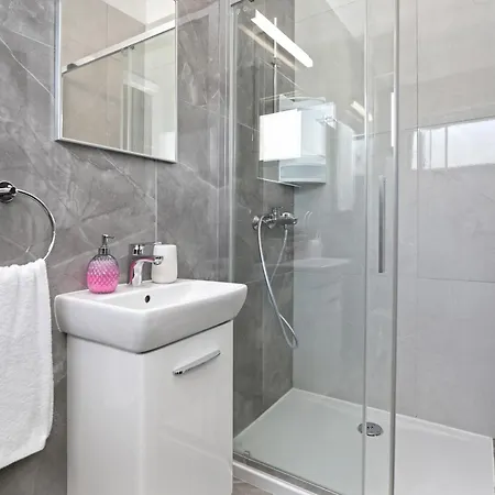 Semesterbostad Violeta - 3bed Large Pool Protaras