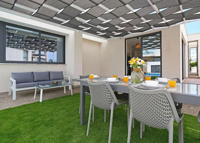 Violeta - 3bed Large Pool וילה