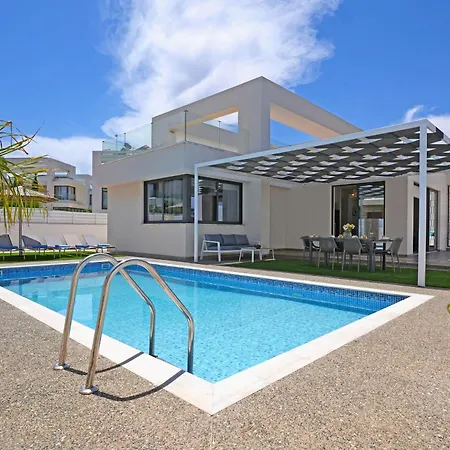 Violeta - 3bed Large Pool Holiday home