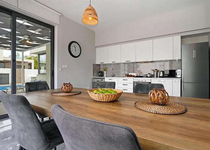 Violeta - 3bed Large Pool פרוטאראס