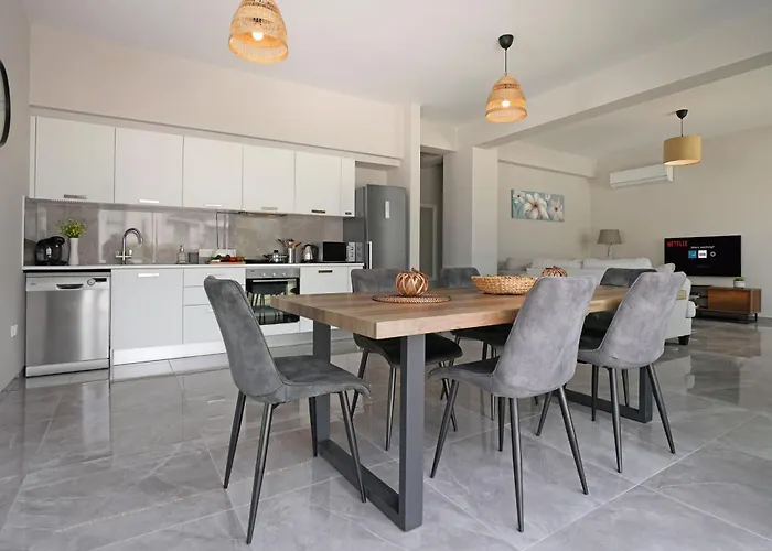 Violeta - 3bed Large Pool פרוטאראס