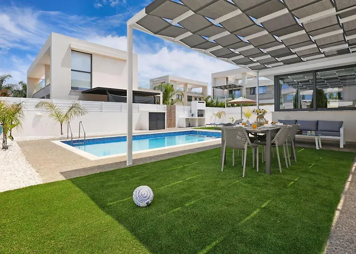 Violeta - 3bed Large Pool פרוטאראס