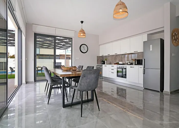 Violeta - 3bed Large Pool