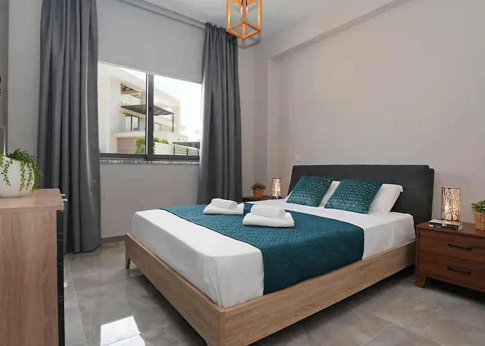 Violeta - 3bed Large Pool Villa Protaras