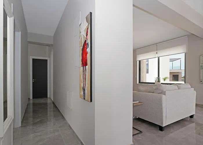 Villa Violeta - 3bed Large Pool *